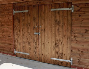 Joinery double doors and heavy duty keyed lock on hook and band hinges